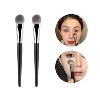 E183 แปรงแต่งหน้า แปรงปัดแก้ม ทรงแบนปลายโค้งมน ขนแปรงหนานุ่ม จิกสีได้ดี huda eyelashes ปาด รองพื