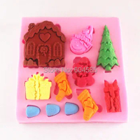 SANTAS ESSENTIALS SILICONE MOULD _ Gingerbread house,Presents,Teddy Bear,Stockings,Chrismas Tree,Elf Food Grade Icing lace Mould