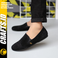 CRAFTS CHORD - Sepatu Slip-on Kulit Suede Hitam Pria