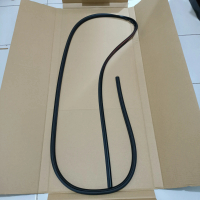 KARET KACA DEPAN ISUZU NMR71 8-98083-541-1 MOLDING WINDSHIELD LWR