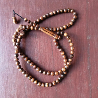 Tasbih gaharu zebra alami