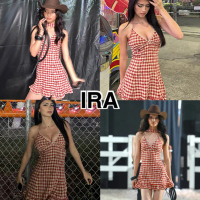 BY IRA พร้อมส่ง มินิเดรสเปิดหลัง เดรส ลายตารางสีแดง สลิป เดรส สไตล์ฝรั่งเศส ผู้หญิง สไตล์ชนบท มินิเด