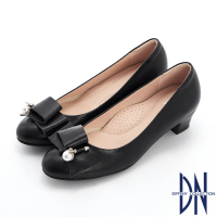 【DN】跟鞋_MIT都會典雅珍珠立體造型真皮粗跟鞋(黑)