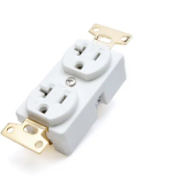 1pcs Japanese original Oyaide R1 power socket wall plug free shipping