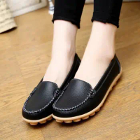 Summer Womens Flats Ballet Shoes Woman Cut Out Leather Shoes Breathable Moccasins Women Boat Shoes Luxury Ladies Casual Shoes