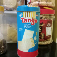TANGO VANILA DELIGHT long wafer ratusan lapis