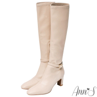【Ann’S】精緻美感窄版-彈力羊紋可拆繫帶兩穿扁跟及膝長靴6.5cm(杏灰)