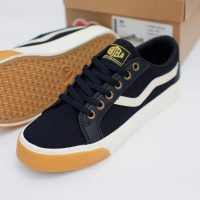 Sepatu Ventela RePublic Gum Black