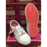 Gerry Gang รองเท้าผ้าใบนักเรียน สีขาวล้วน รุ่น PK 888 คําแนะนําผลิตภัณฑ์ใหม่ของเดือนนี้  ผ้าใบ  ขาว 