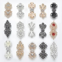 Retro Rhinestone Brooches for Women's Cardigan Sweater Blouse Shawl Clips Shirt Collar Flower Pattern Duck Clip Clasps