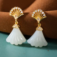 Natural Hetian Meiyu Earnail Jewelry for Women