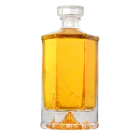 Non-Lead Scotch Decanter,Premium Vodka Decante for Whiskey,Scotch,Liquor 500ML Diamond cutting style whiskey decanter