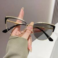 Fashion Cat Eye Anti Blue Light Photochromic Glasses Women Vintage Triangle Metal Frame Color Change Eye Protection Spectacles