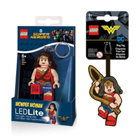 เซ็ท พวงกุญแจไฟฉาย และ ป้ายติดกระเป๋า WONDER WOMAN ลิขสิทธิ์แท้