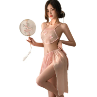 【愛衣朵拉】性感內衣 絕美漢服 蝶舞粉紅肚兜 綁帶短裙(交叉美背薄紗情趣睡衣)
