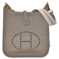 【Hermes 愛馬仕】經典Evelyne系列小牛皮鏤空洞H LOGO彩色背帶斜背包(迷你-大象灰色H086557CC-ETOUPE)