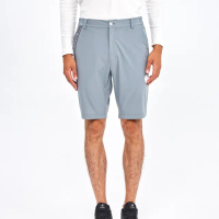 【Munsingwear】企鵝牌 男款淺灰色高週波標素面防潑水短褲 MGRL8502