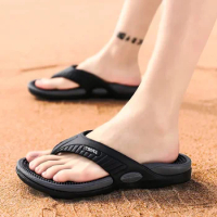 Summer Men's Flip-flops Massage Granule Men Slippers Comfortable Beach Sandals Men Casual Shoes House Flip Flops Bathroom Shoes