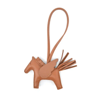 【Hermes 愛馬仕】Rodeo PM小羊皮限量小飛馬吊飾(小/金棕)