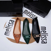 2023 รองเท้าเจลลี่รุ่นใหม่ของ Melissa melissa กุทัณฑ์หัวแหลมรองเท้าเดี่ยวส้นแบนรองเท้าชายหาดมีกลิ่นหอม ~