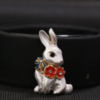 1 piece New style bunny temperament brooch, fashionable and creative collar buckle, suit scarf, back