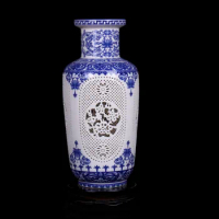 Jingdezhen Hollow Ceramic Vase Chinese Blue And White Pierced Vase Living Room Decoration Porcelain Flower Vase Ornaments