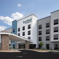โรงแรม Fairfield by Marriott Inn &amp; Suites Whitsett Greensboro East