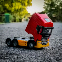 AK004 lVECO  10tyre 1:50 alloy light and sound