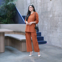 setelan oversize/oneset wanita bahan knitt Cantik Nyaman