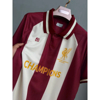 เสื้อโปโล \Ego STW2040\" ออกแบบในสไตล์ที่ครอบคลุม ถ่ายทอดเรื่องราวของสโมสร Liverpool"