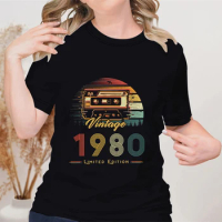 Vintage 1980 T Shirts Radio Age Graphic T Shirt Women Television Round Neck Top Women's Clothing 46th Birthday Patterned T-shirt