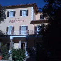 โรงแรม Albergo Ristorante Ferretti