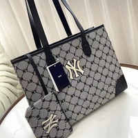 ประเทศเกาหลีใต้ MLB กระเป๋าสายตายหน้าลายตัวอักษรกระเป๋าโท้ทความจุขนาดใหญ่กระเป๋าช้อปปิ้งแนวนอนกระเป๋