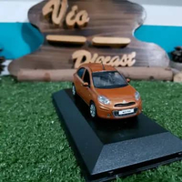 Diecast Miniatur Nissan March orange skala 1:43