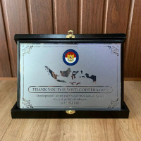 PLAKAT PLAT STANLES ETCHING BOX KAYU CUSTOM