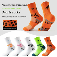 [Hot] Professional Marathon Running Crew Socks Performance Cushioned Breathable Mositure Wicking Spo
