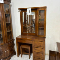 Meja Rias Minimalis Bahan Kayu Jati Desain Modern dengan Lemari Kaca dan 3 Laci untuk Ruang Tampilan