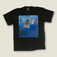 เสื้อวง Nirvana ลายอัลบั้ม Nevermind (1991) ด้านหลัง Tracklist เสื้อยืดวินเทจ Grunge 90s คําแนะนําผล
