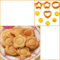 asdfkitty*日本製 麵包超人餅乾壓模=星型+心型+花型+花邊輪廓模型/吐司 鬆餅 外框跟圖案印章