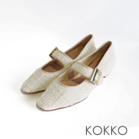【KOKKO 集團】復古典雅金飾尖頭低跟瑪莉珍鞋(毛呢白)