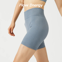 FLOW ENERGY กางเกงขาสั้นออกกำลังกาย 4 นิ้ว แบบถักไร้รอยต่อ ผ้าน้ำหนักเบา เอวสูง กระชับหน้าท้อง ไม่ร่
