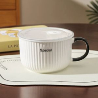 全城熱賣 - 忌廉風陶瓷泡麪碗家用帶蓋保鮮飯碗可微波爐學生手柄碗上班便當盒（黑白色）5.2英寸泡麪碗+保鮮蓋 （麵餅需要掰開）