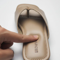 Sandal Flat Jepit Wanita Bantalan Empuk Nyaman Warna Mocca Sol Rubber Tidak Licin - Avenlee MSE02