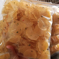 kecimpring opak singkong koin 500gram luck snack Pedas Food murah