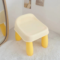 【小小座椅】可愛奶黃居家小板凳(加厚 浴室 玄關 客廳 矮凳 兒童 小凳子 小板凳 腳踏凳 小椅子 塑膠椅)