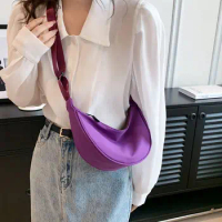 Nylon Crossbody Bag For Women Fashion Portable Casual Hobos Sport Chest Bag Underarm Bag Students Dumpling Shape Shoulder Bag