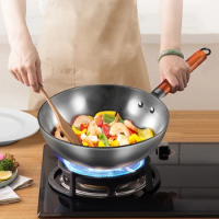 Iron Wok Traditional Chinese Handmade Wok Non-stick Pan Non-coating Health Wok for Gas and Induction Cooker Cookware