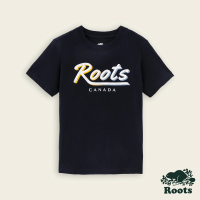 【Roots】Roots大童-繽紛花卉系列 漸層文字短袖T恤(軍藍色)