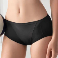 【Wacoal 華歌爾】運動安定褲 M-3L中低腰三角褲 女神不卡卡-好動安心褲-NS2380BL(閃耀黑)