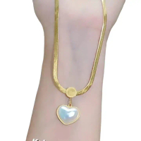 Kalung Titanium Love Emas